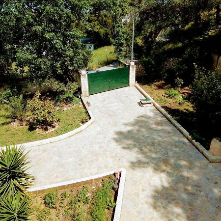 Villa Silvia Ágios Matthaíos Extérieur photo