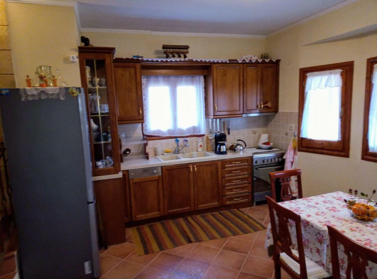 Villa Silvia Ágios Matthaíos Extérieur photo