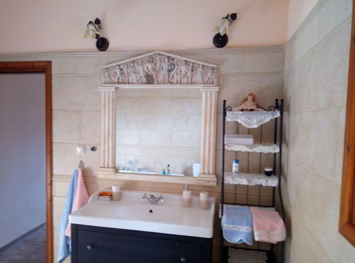 Villa Silvia Ágios Matthaíos Extérieur photo