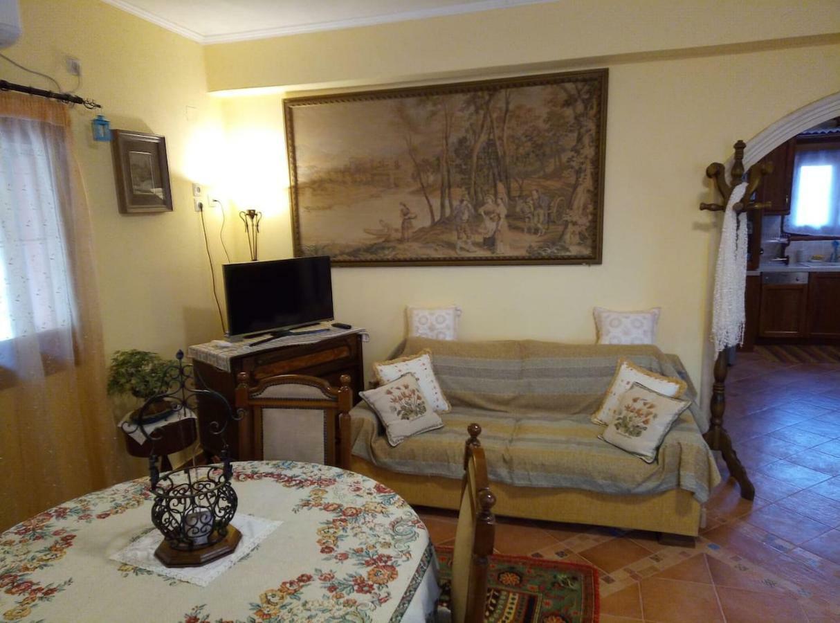 Villa Silvia Ágios Matthaíos Extérieur photo