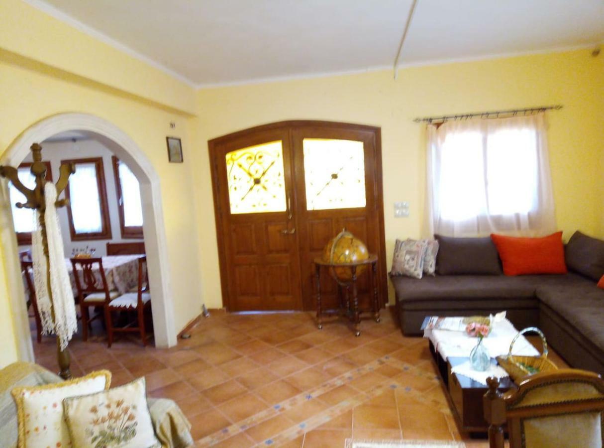Villa Silvia Ágios Matthaíos Extérieur photo